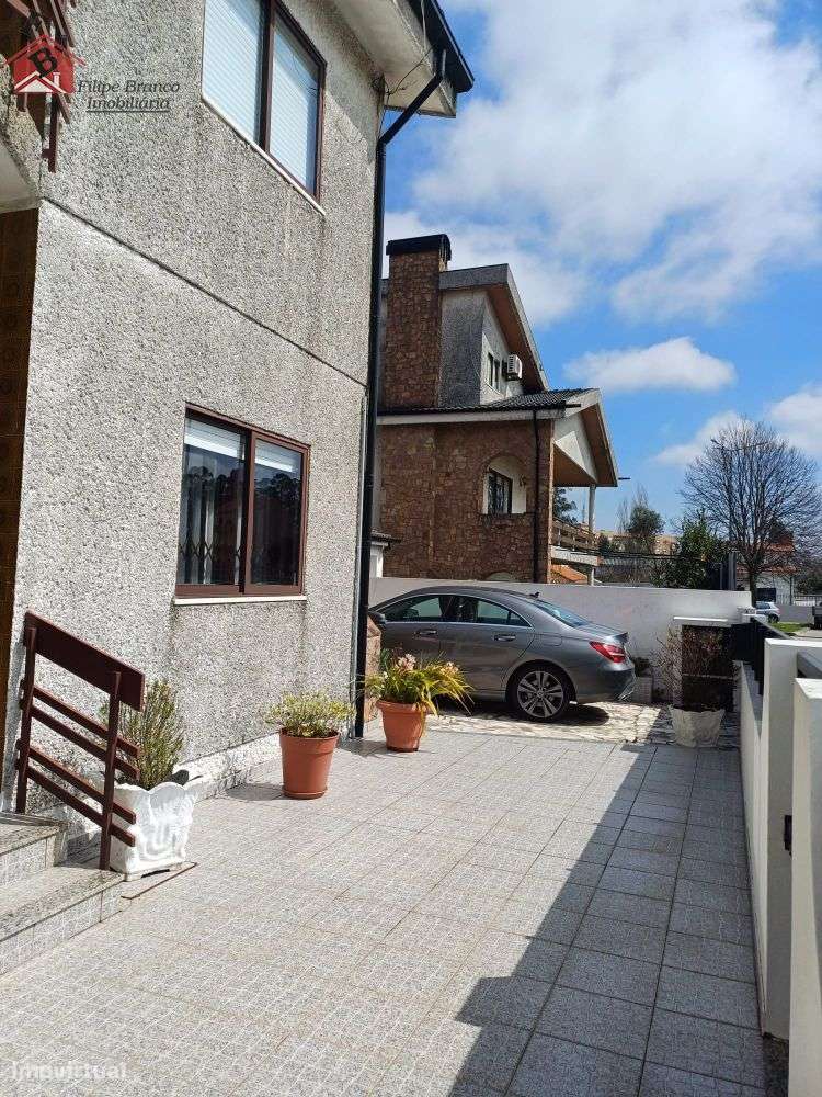 ESPAÇOSA MORADIA V5 3 FRENTES 800M DO GAIASHOPPING-5