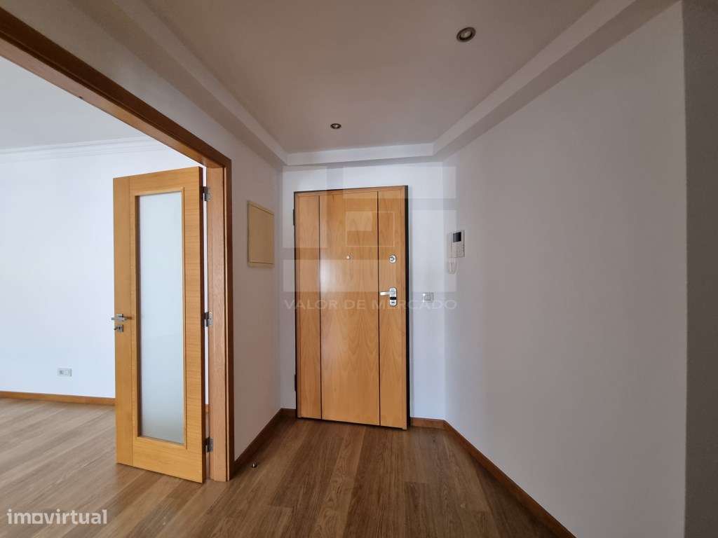 APARTAMENTO T2 - CASAS DO LAGO, VENTEIRA - Grande imagem: 5/28