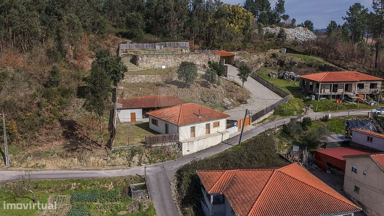 Moradia T2 para venda-24