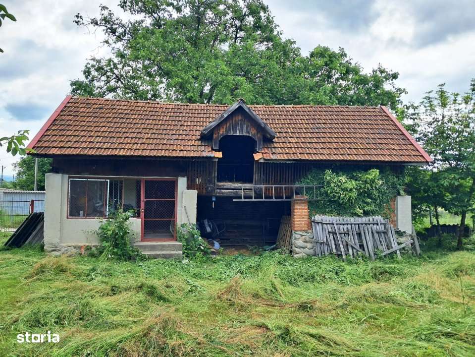 Casa cu teren la Polovragi - Imagine principală: 5/15