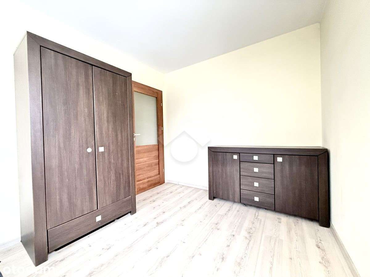 Przestronne 3- pokojowe mieszkanie z balkonem!-9