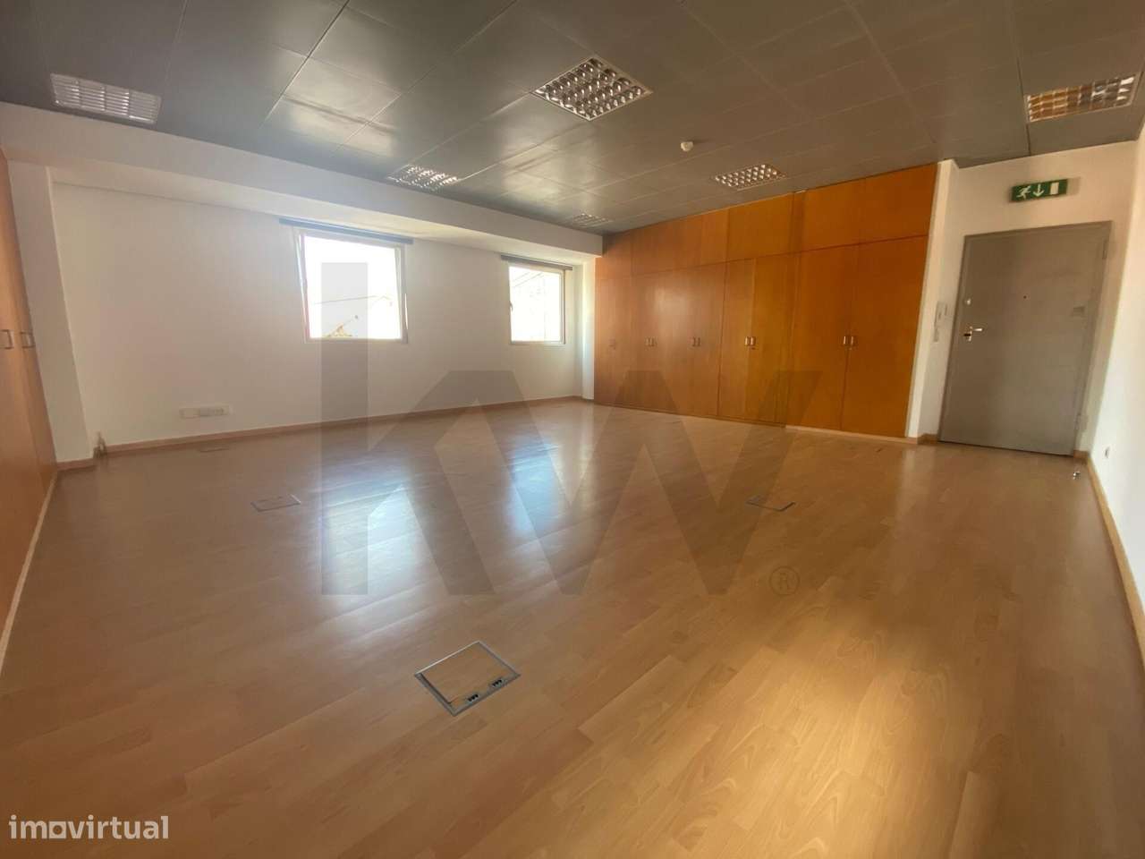 Escritório Open space,  em frente à Gulbenkian - Grande imagem: 4/26