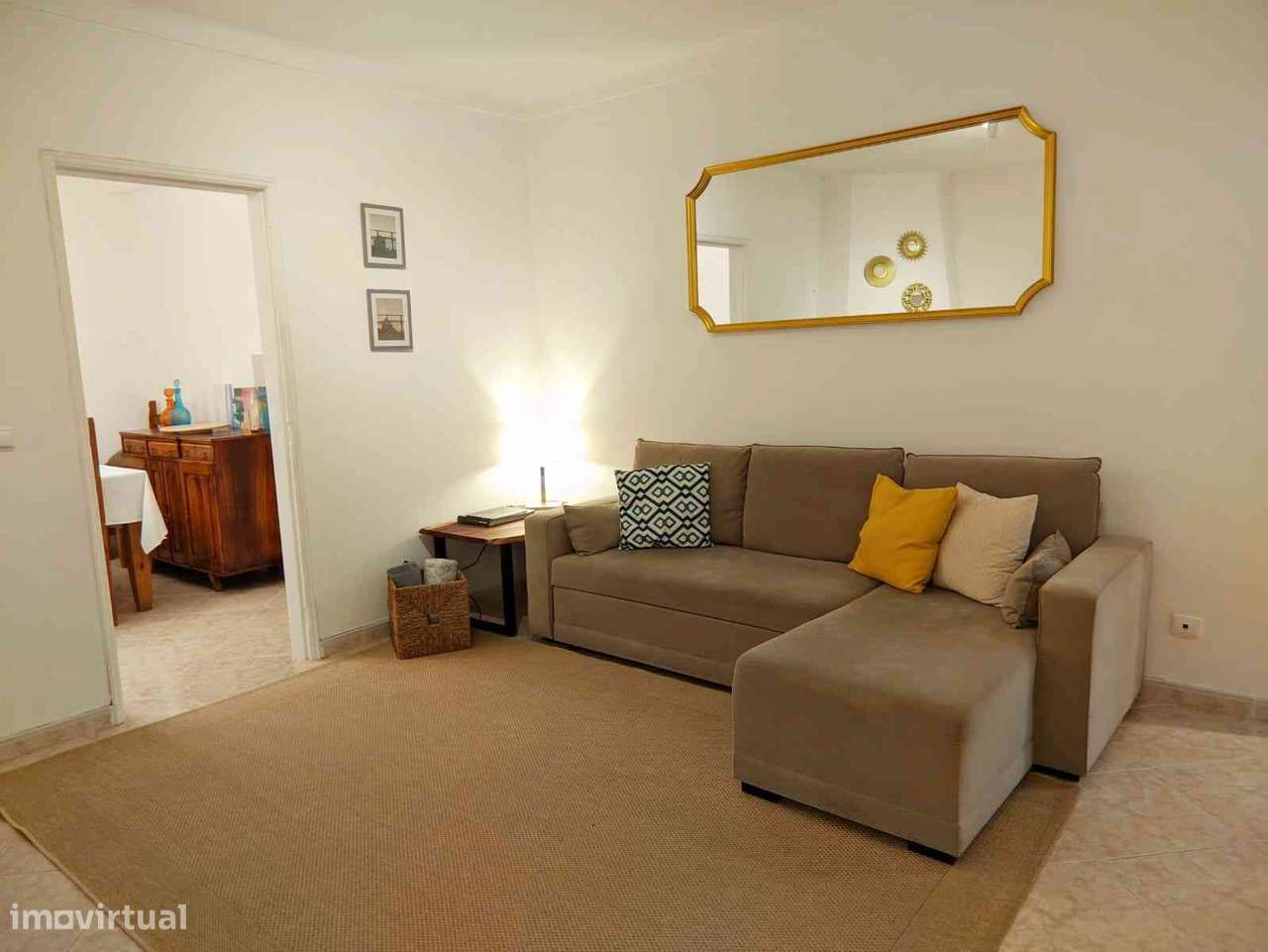 Moradia T4 de rés do chão e 1º andar com jardim, varanda e garagem - Grande imagem: 5/43