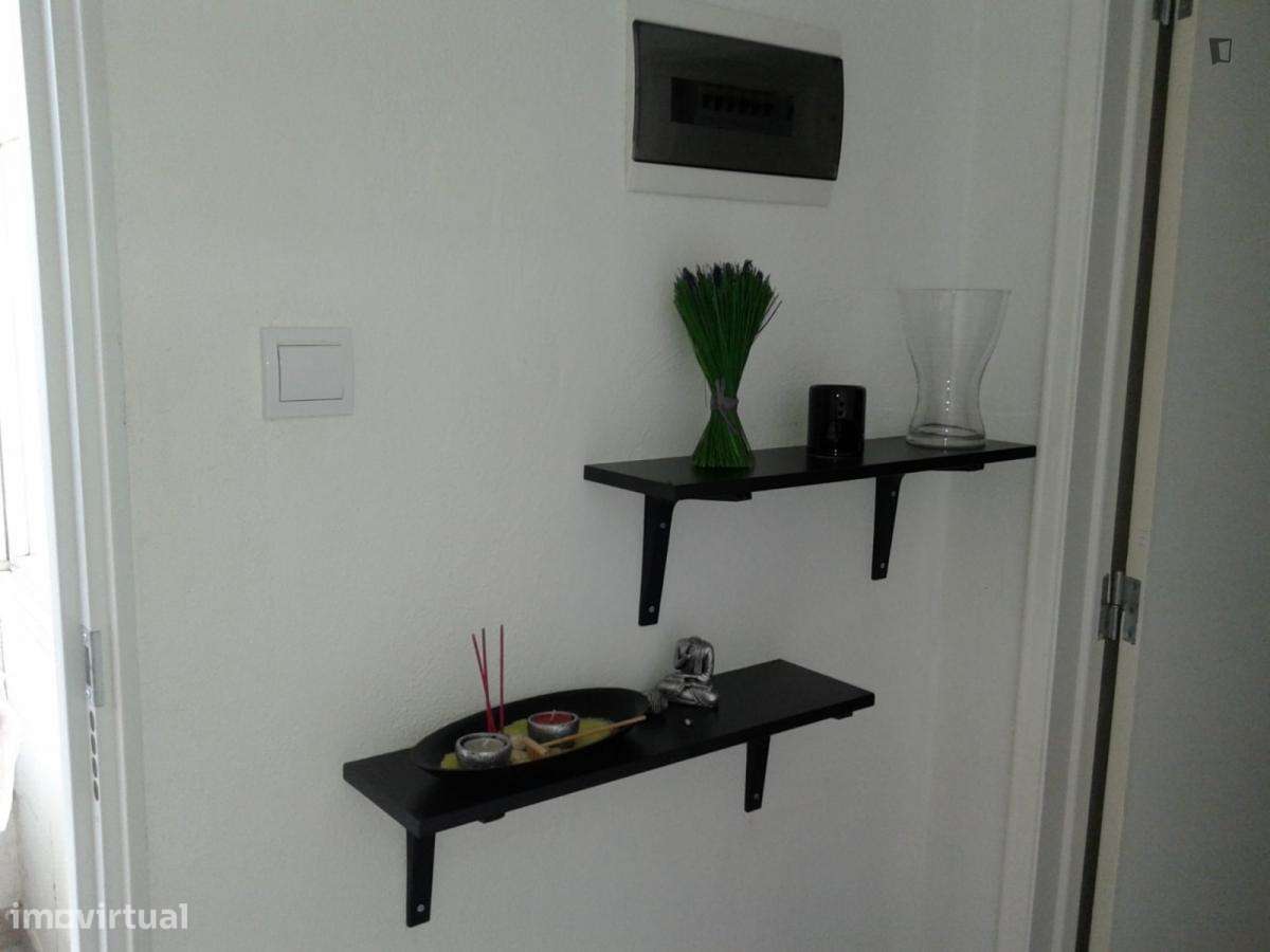 Quarto - localizado em Amadora Lisbon - Grande imagem: 2/9