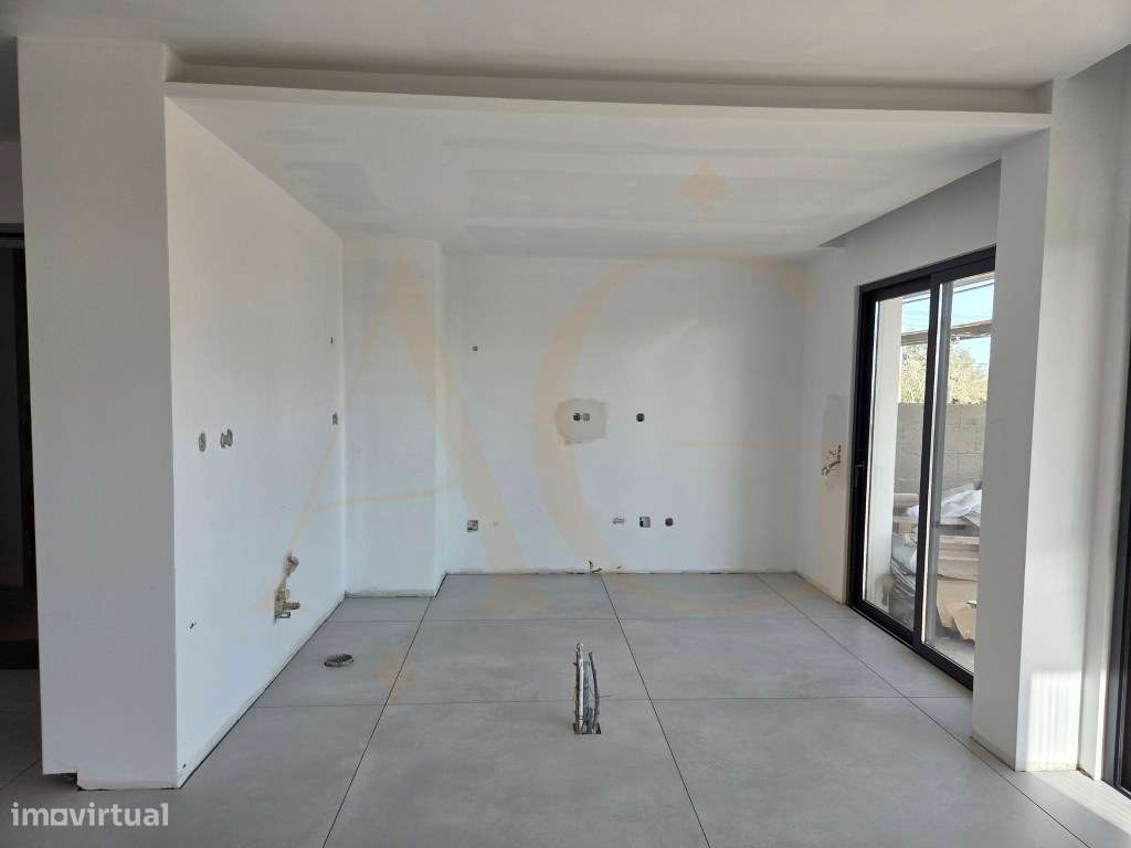 Apartamento T2 rés-do-chão com piscina e jardim privativos em Tavira-4