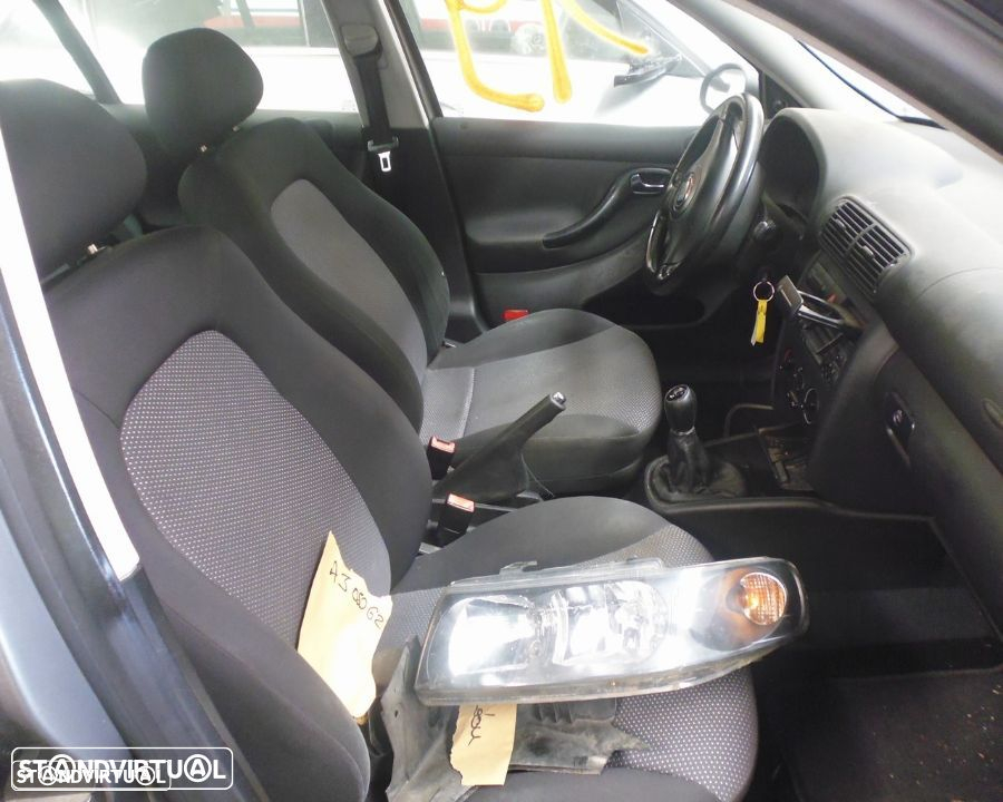 Seat Leon 2004 - 4