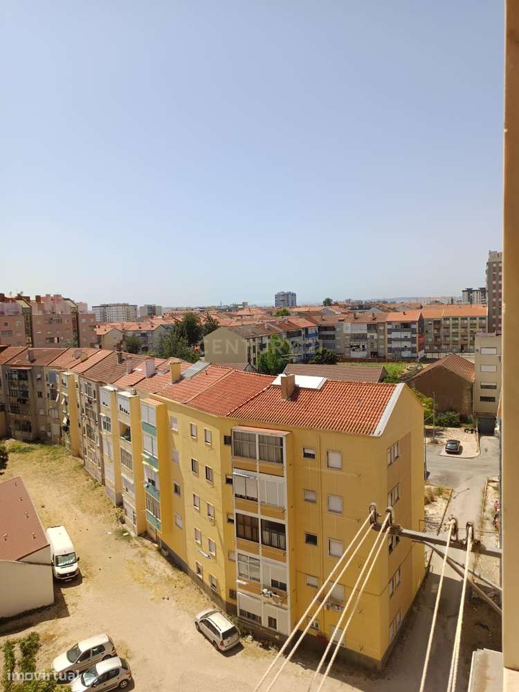 Apartamento T3 no Centro do Barreiro - Rua Miguel Bombarda-16