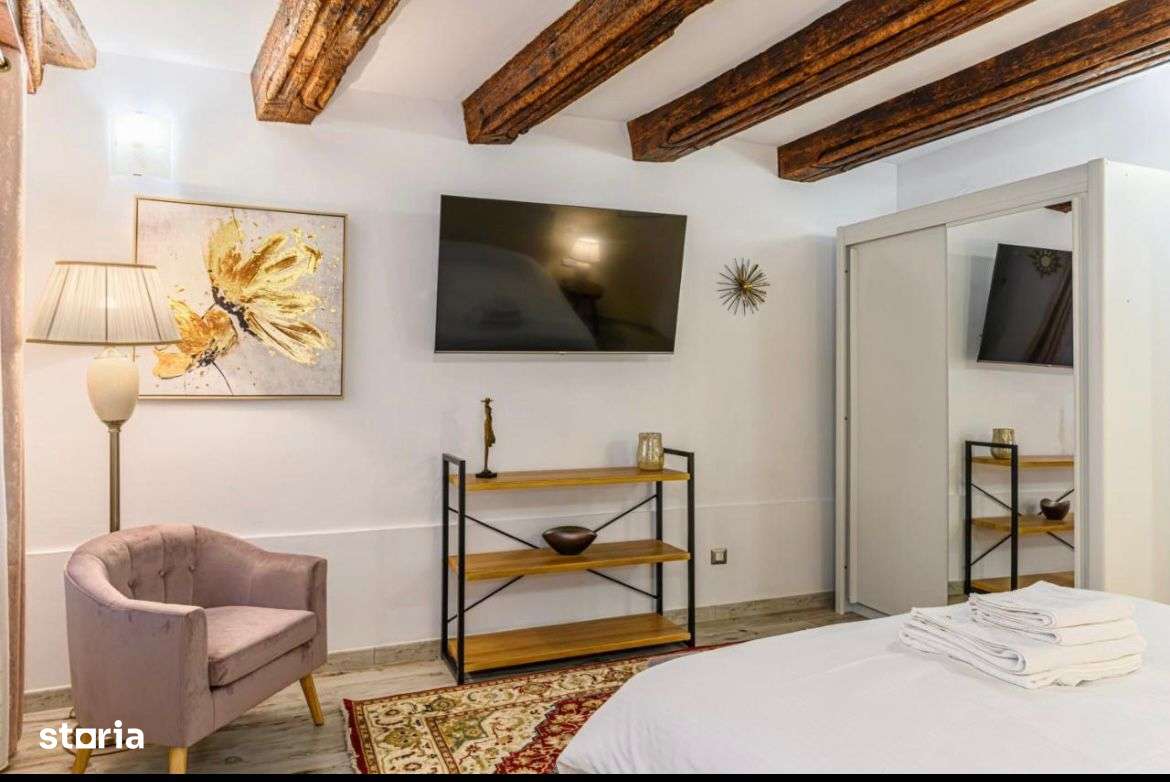 Garsoniera la casa, Centrul Vechi strada Castelului, renovata total ! - Imagine principală: 5/16