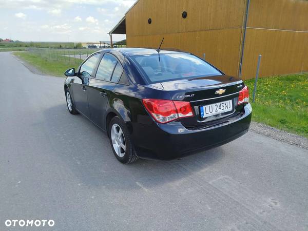 Chevrolet Cruze 1.6 LS - 5