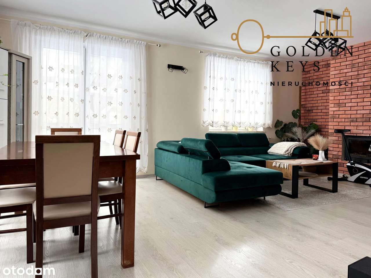 Roczyny, Przestronny Dom Z Garażem Na Sprzedaż-4