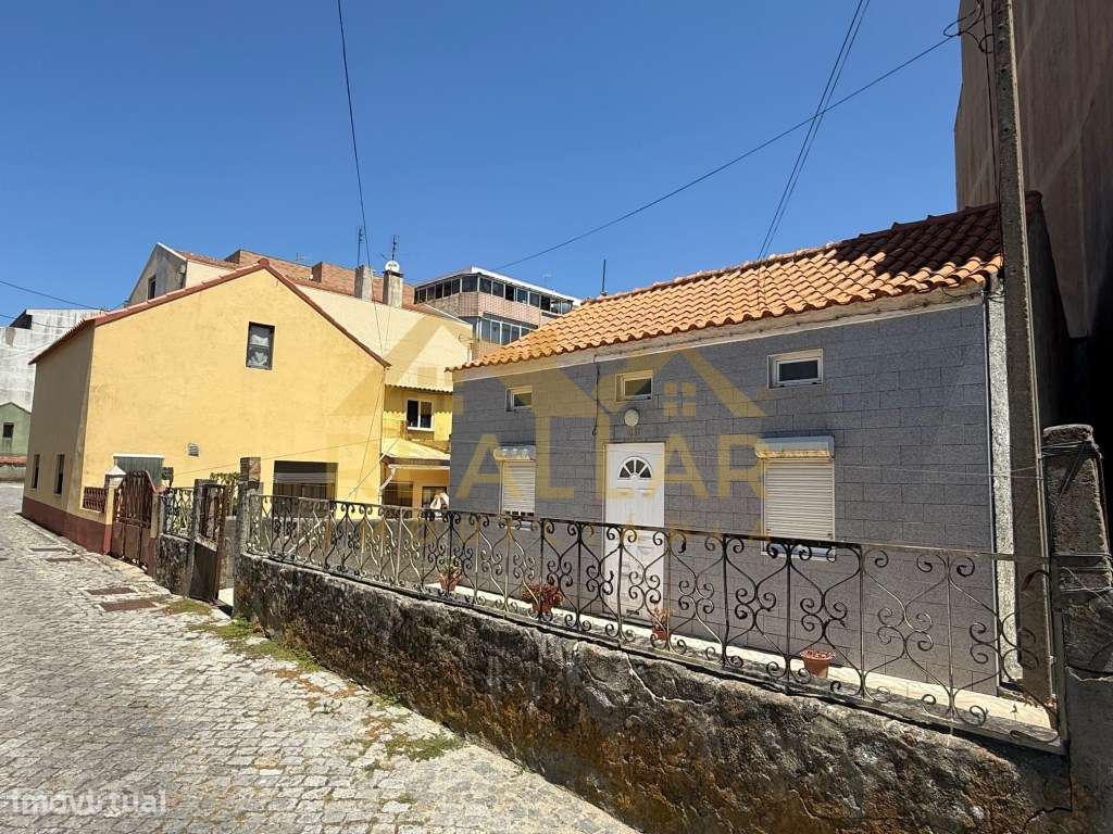 Oportunidade Única - Imóvel para Remodelar Aver-o-mar - Grande imagem: 3/17