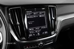 Volvo V60 2.0 B4 Momentum Geartronic - 18