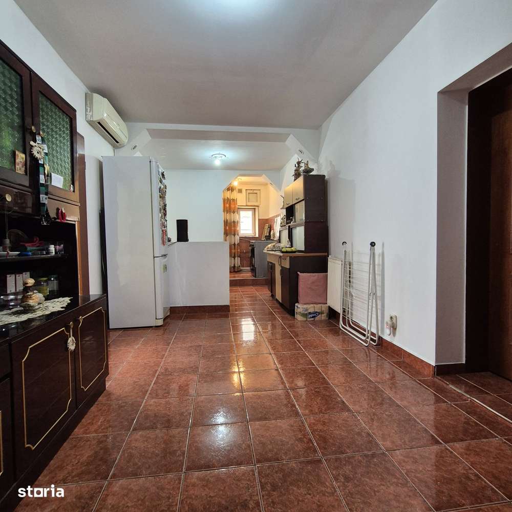 Apartament 3 camere la casa,Parneava - Imagine principală: 2/16