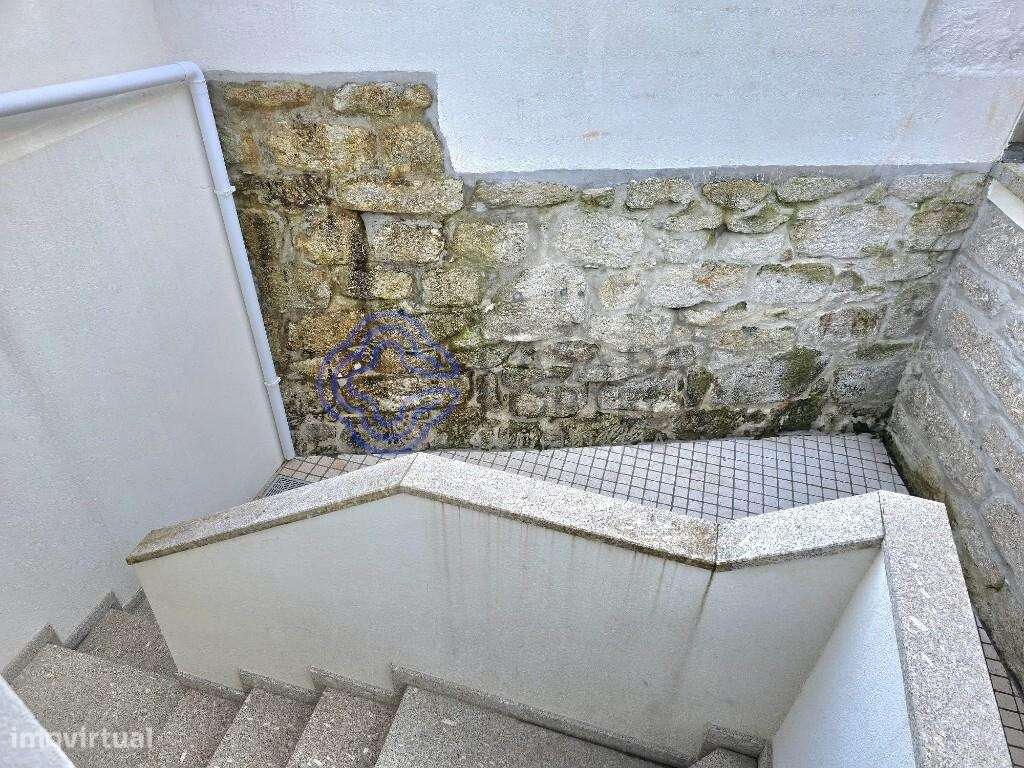 Moradia Bi Familiar, com entradas independentes em Paranhos Porto - Grande imagem: 4/39