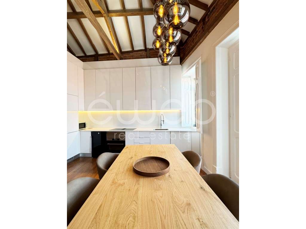 Penthouse T2 em plena Baixa de Setúbal-16