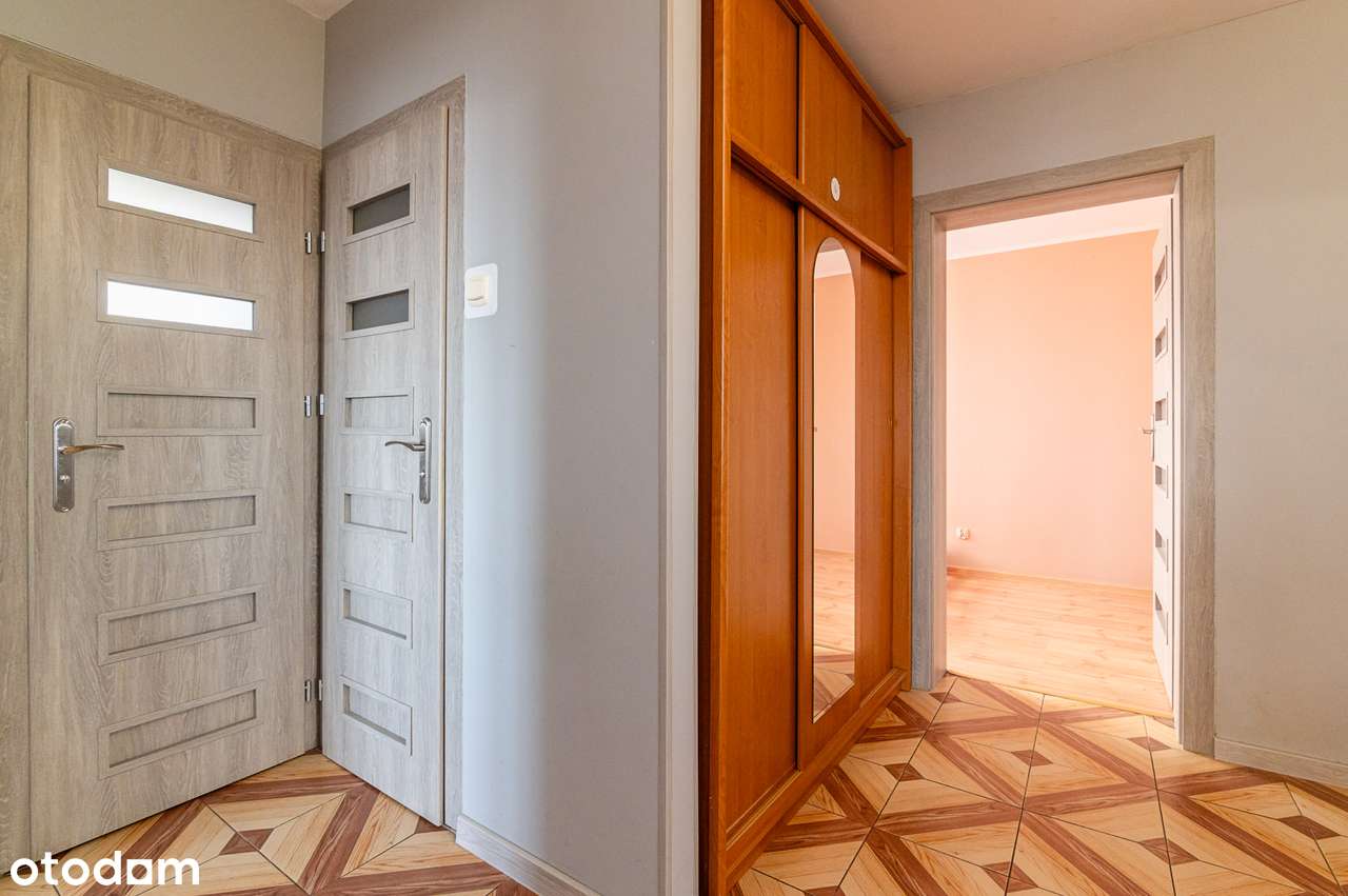 Duże | 4 pokojowe | Z balkonem | Do zamieszkania | W Zadbanym bloku |-5