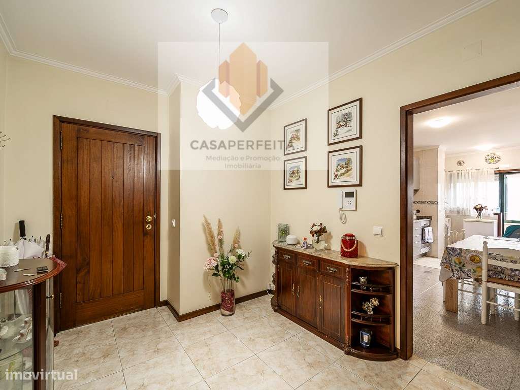 Apartamento T3 Como Novo com Varandas e Box - a 1500 metros da Prai...-15