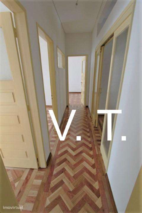 T4 ao Jardim S. Lazaro- Univ. Belas Artes/ Escola da Hotelaria - Grande imagem: 4/16