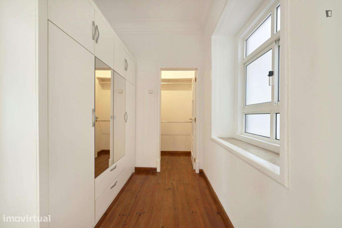 Quarto - localizado em Roma-Areeiro Lisbon - Grande imagem: 5/8