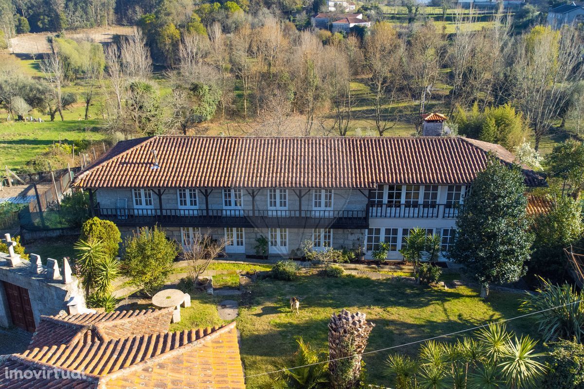 Moradia Individual T5 na Fonte Arcada, Póvoa de Lanhoso!