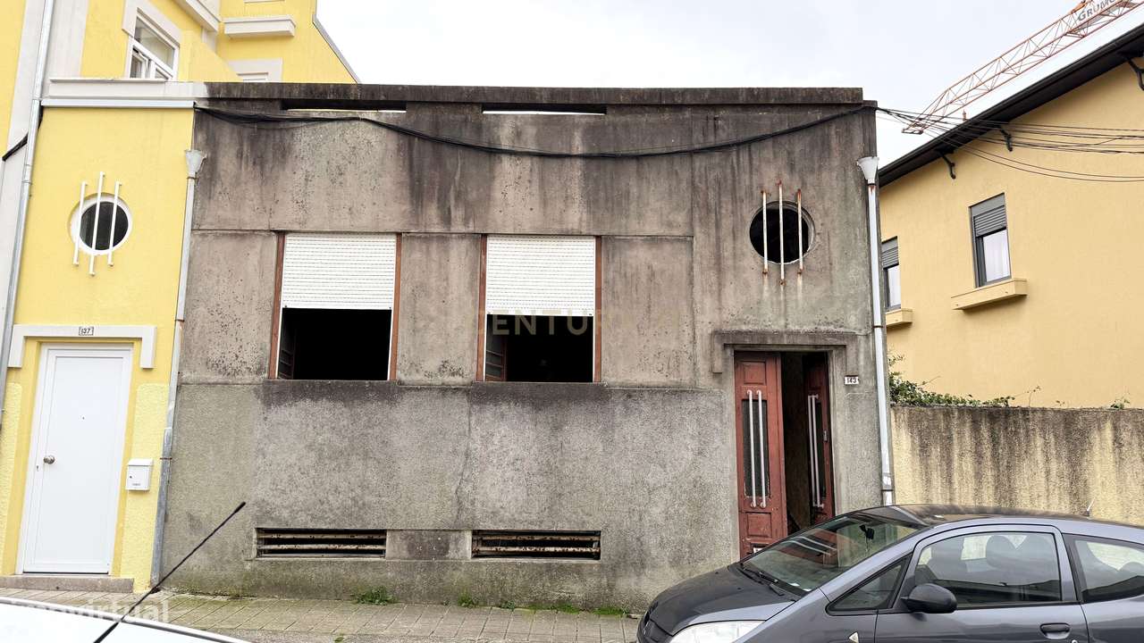 Moradia 2 pisos para Reabilitação Total (Porto) - Grande imagem: 4/24