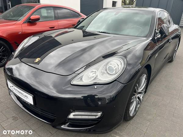 Porsche Panamera Turbo PDK - 8