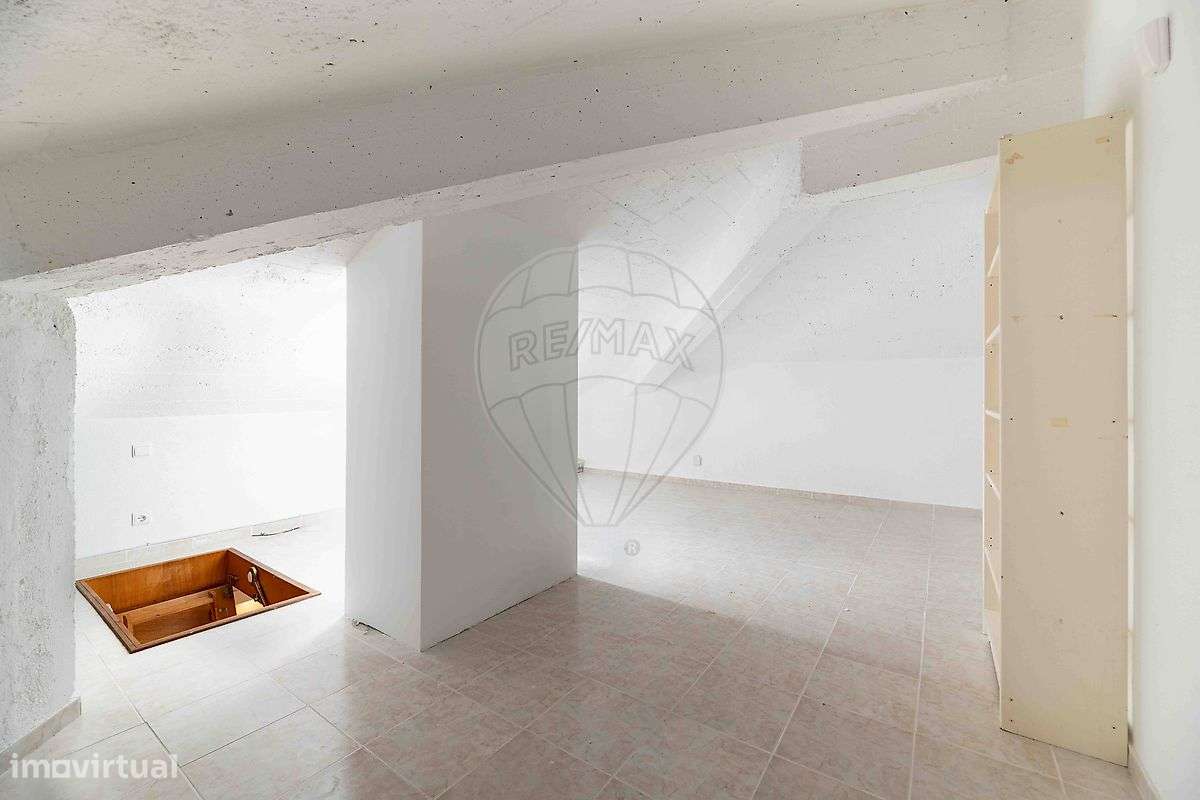 Moradia T5 para venda-45