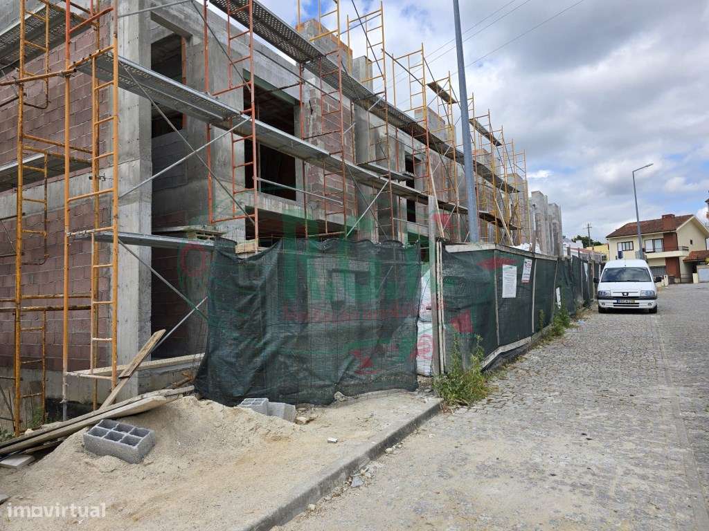 MORADIA 2 FRENTES EM CONSTRUÇÃO (3 SUITES) - Grande imagem: 4/22