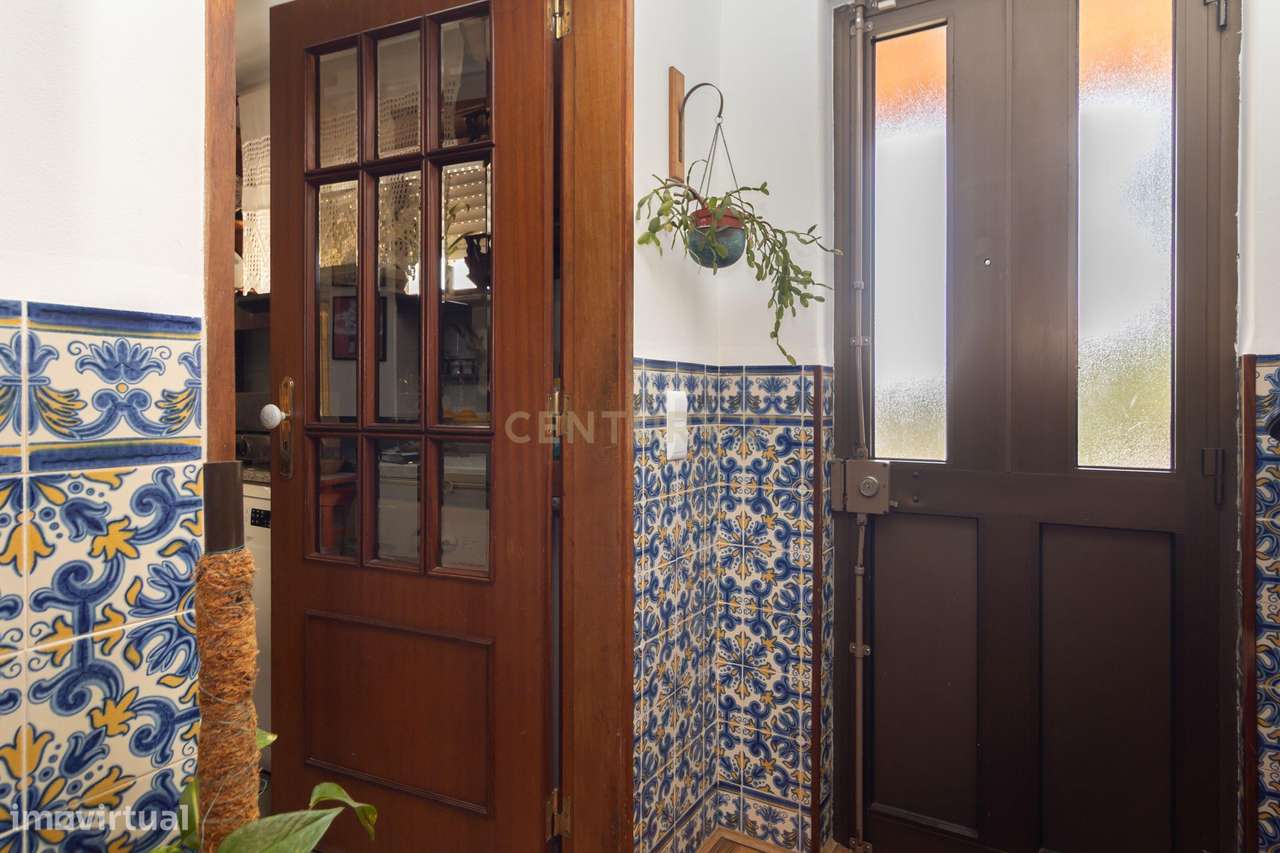 Moradia em Banda de 5 assoalhadas na Banática - Grande imagem: 5/60