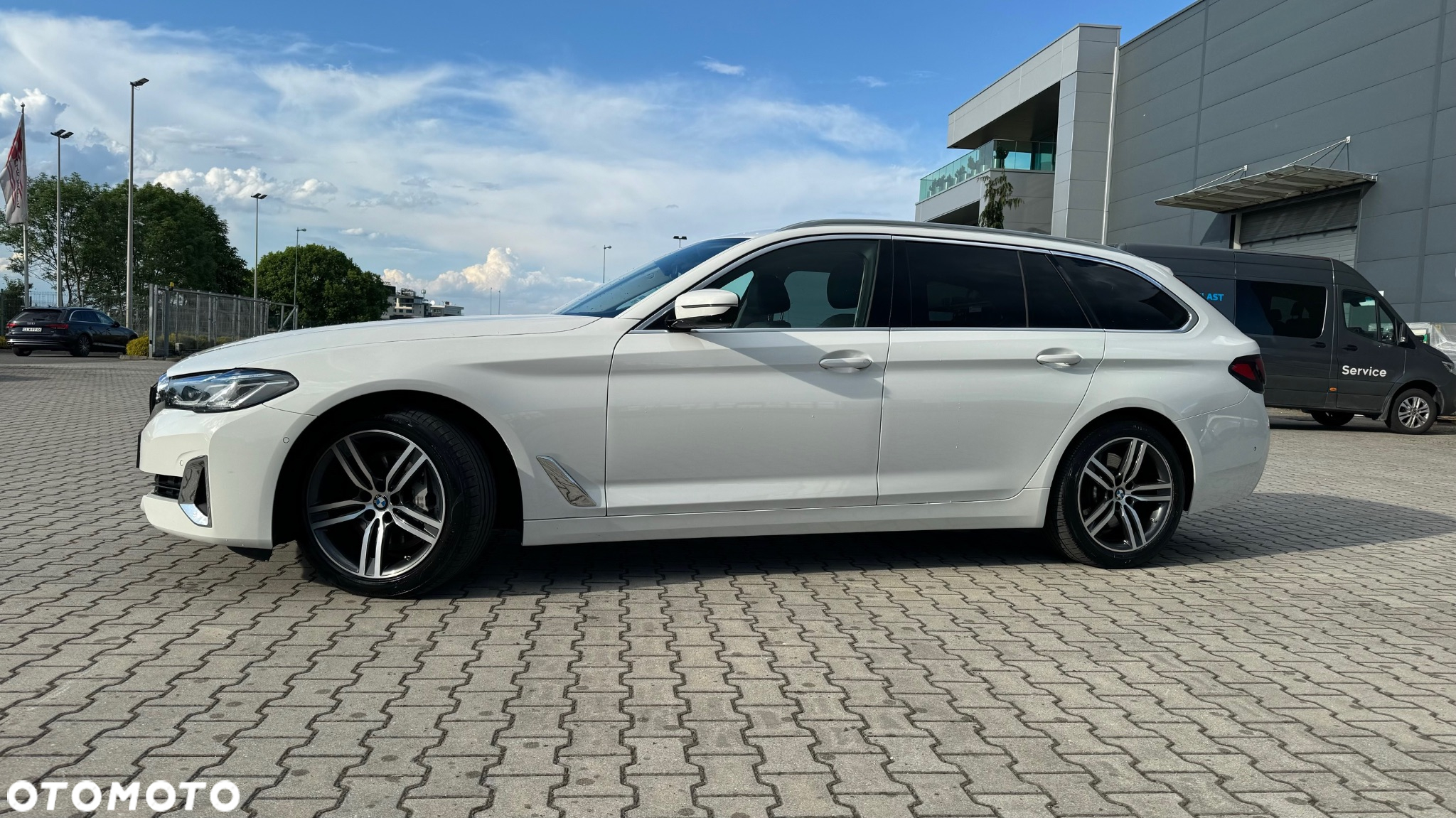 BMW Seria 5 540d xDrive Touring Luxury Line - 3