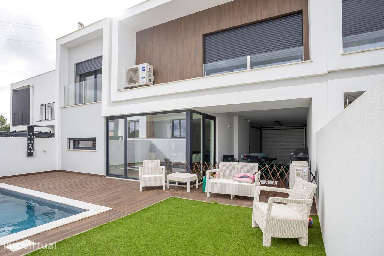 Moradia T4 Semi-Nova-47