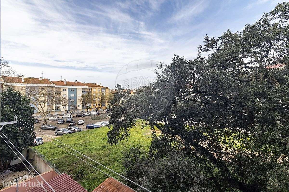 T2 Semi-Remodelado na Torre da Marinha-29