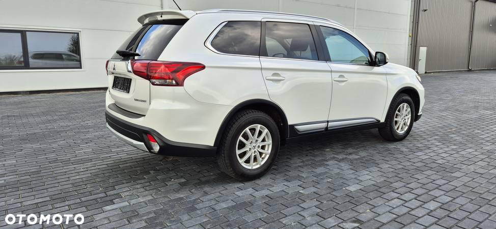 Mitsubishi Outlander 2.0 2WD SUV-Star - 6