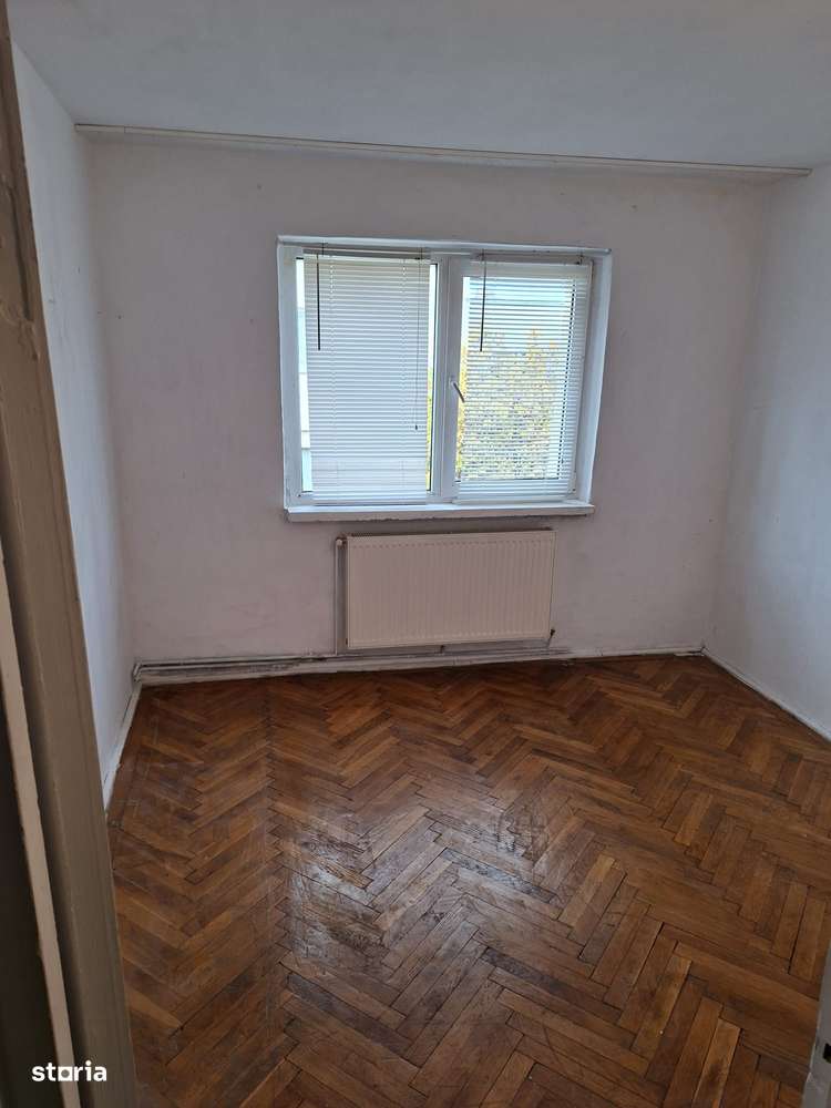 4 camere Banat , Decomandat / Centrală , Amplasament DEOSEBIT-7