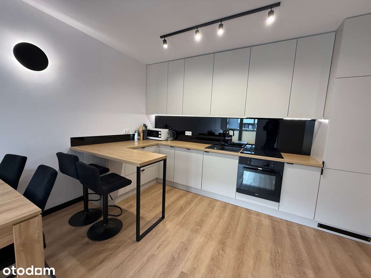 DNI OTWARTE/ 2 pokoje /ogródek 55 m2 / Miejsce zewnętrzne gratis - Pełny obrazek: 3/9