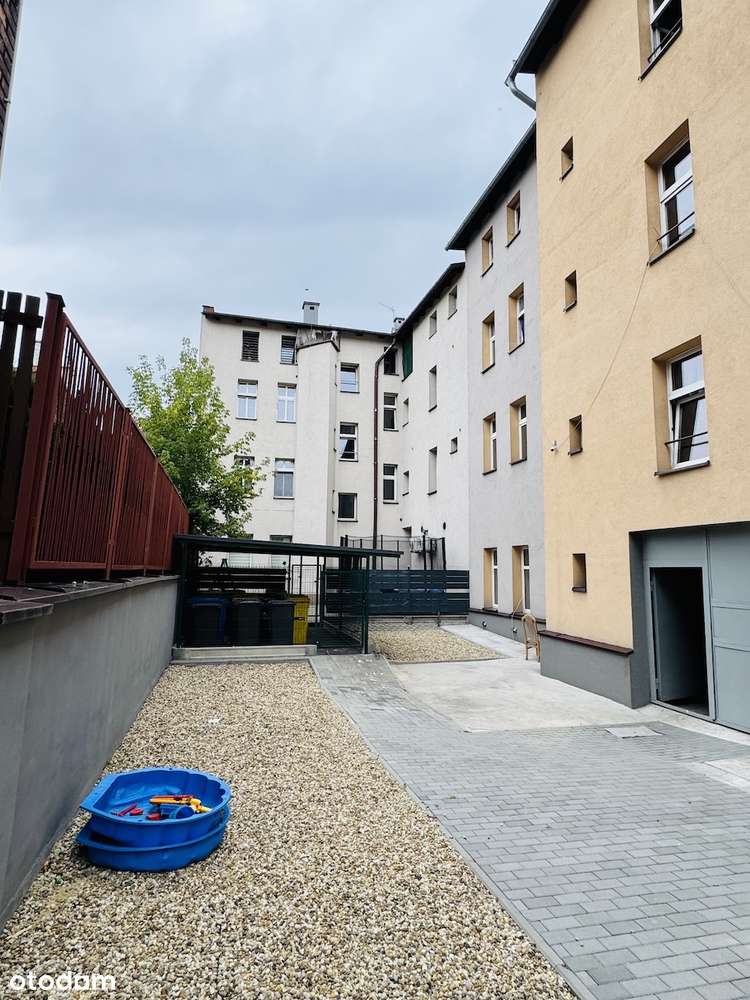 Wynajęta kamienica - 15 mieszkań, po remoncie-0