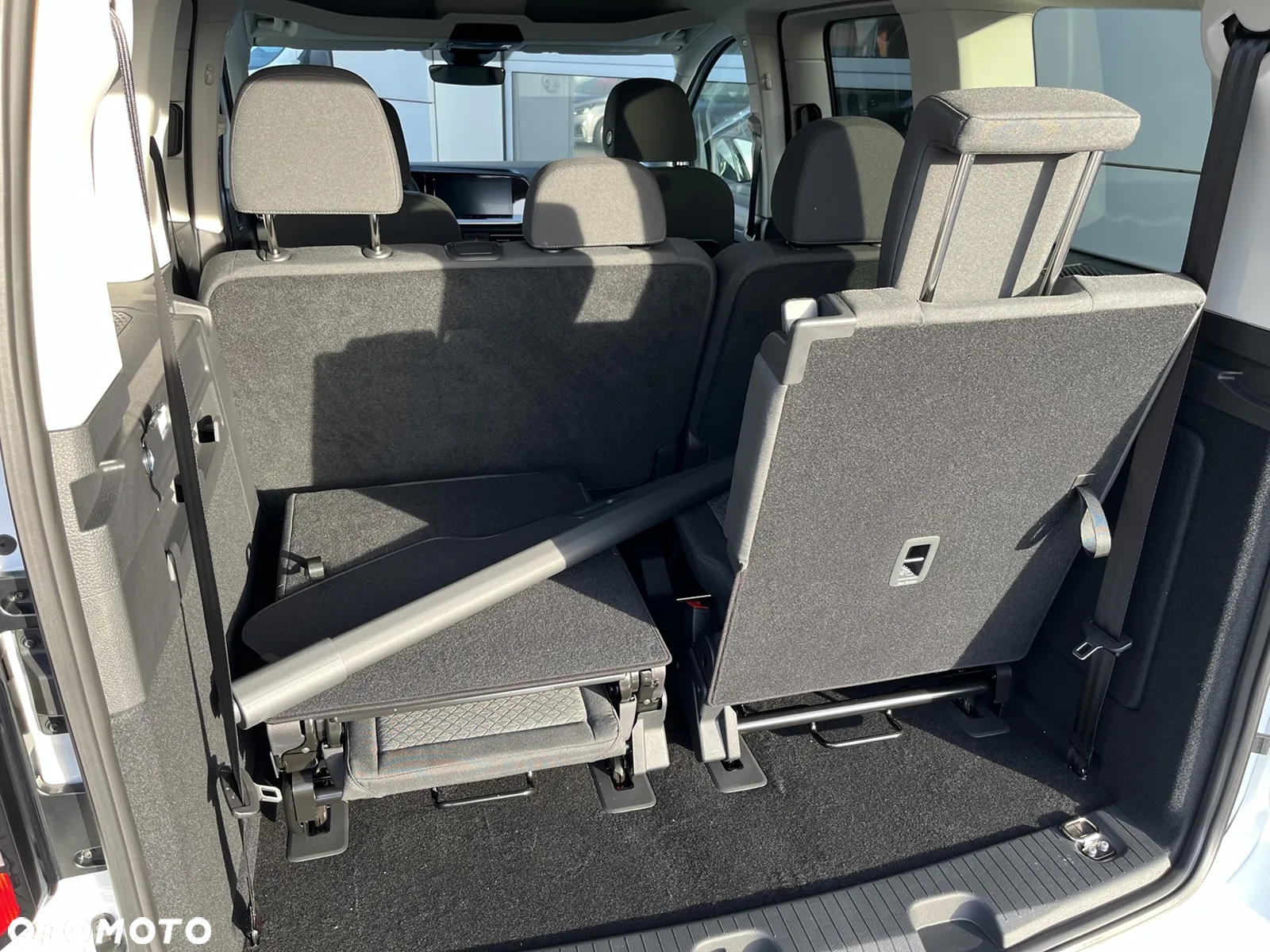 Ford Tourneo Connect 1.5 EcoBoost Titanium - 11