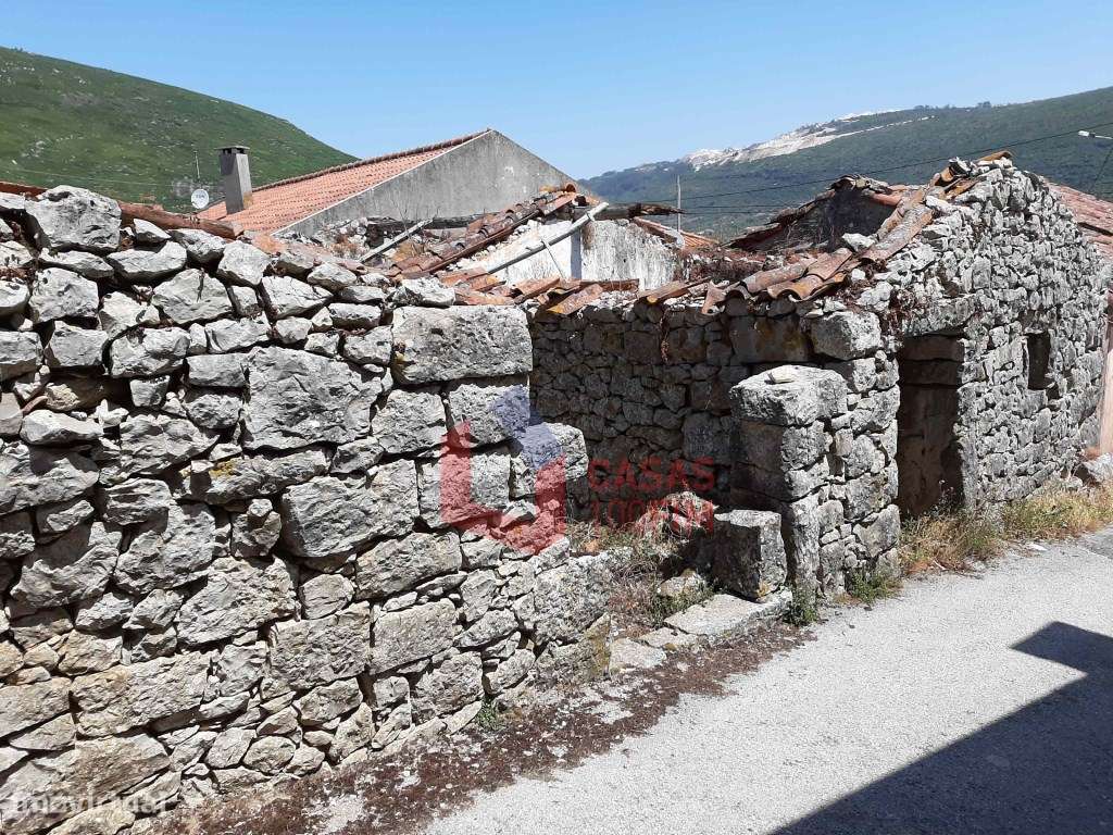2 casas em pedra p/ restauro Casais do Chão - Grande imagem: 3/5