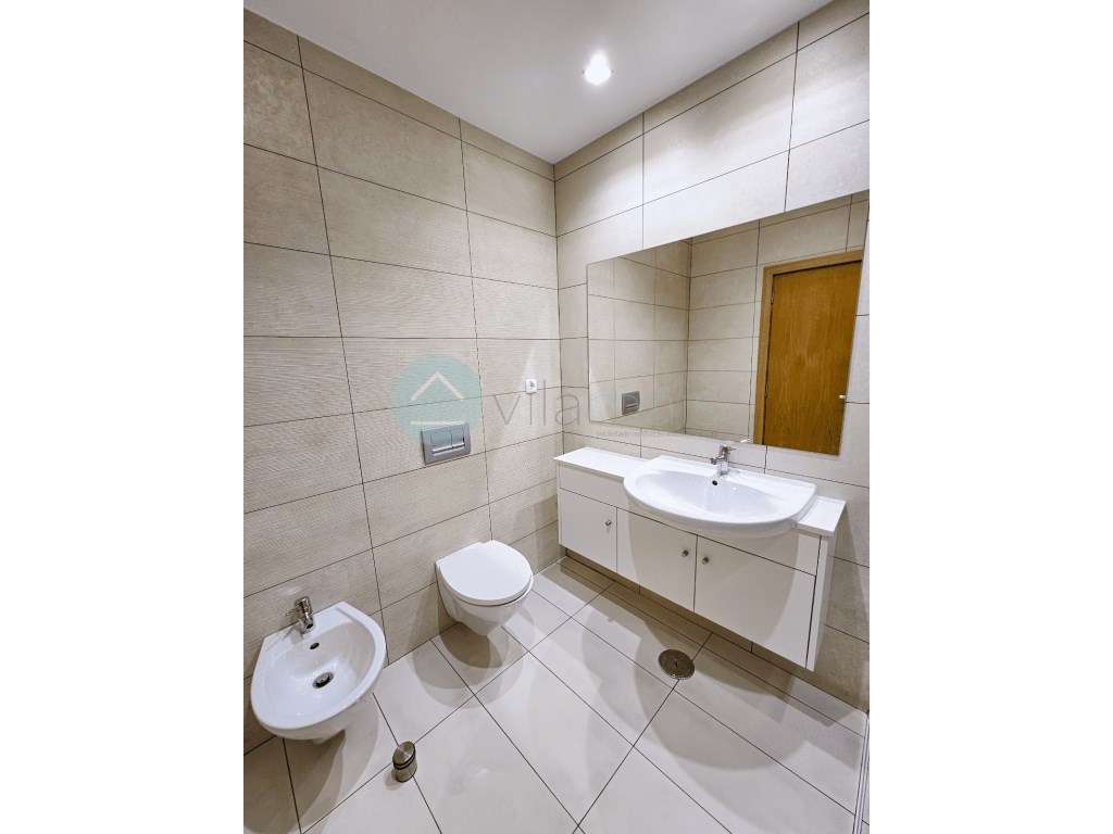 Apartamento T1 Como novo - Grande imagem: 3/15