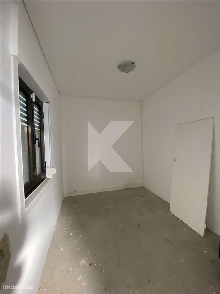 Moradia T2 à beira mar para remodelar-12