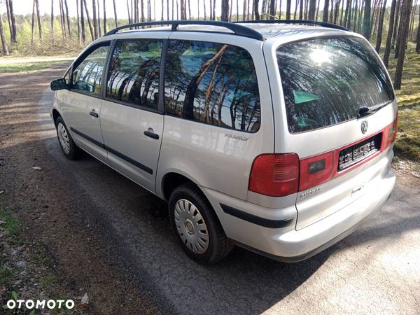 Volkswagen Sharan 1.9 TDI Special - 2