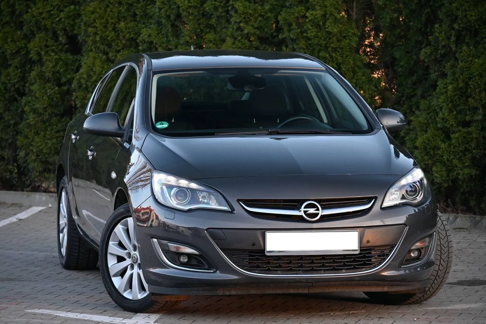 Opel Astra J 1.6 ECOTEC DI Turbo ecoFLEX Start/Stop Edition 2014