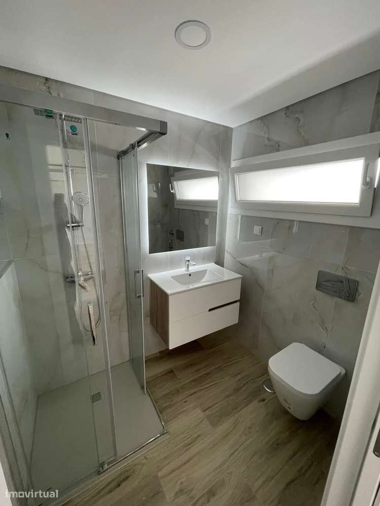 Moradia T4 com piscina e garagem - A Estrear-12