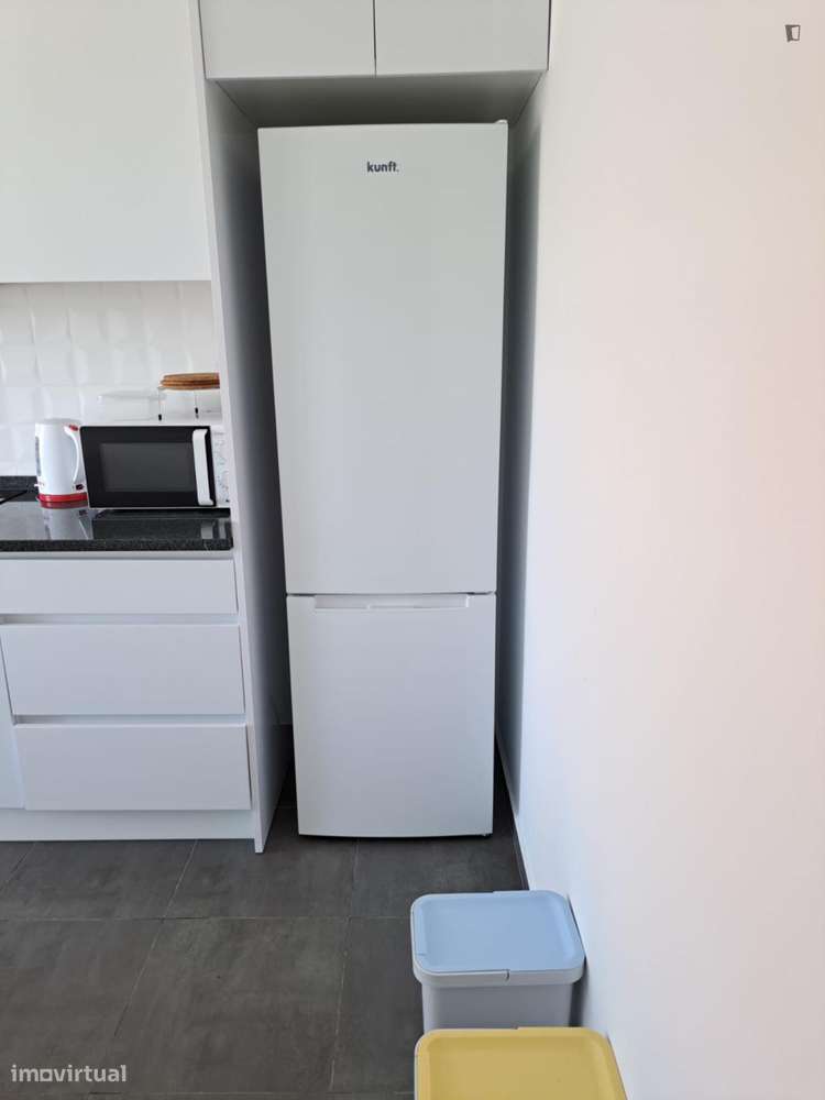 Quarto - localizado em Caparica Lisbon - Grande imagem: 3/7