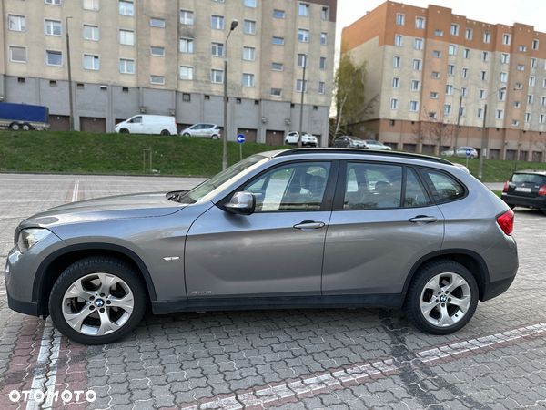 BMW X1 sDrive18i - 1