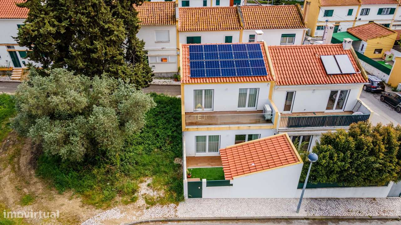 Moradia T2 Moderna com Pátio, Varanda e Chão Radiante – Bairro da Petr-34