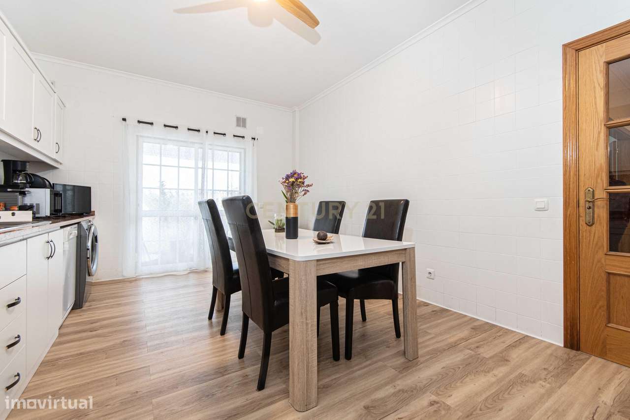 Apartamento Renovado em Samora Correia, Benavente-9