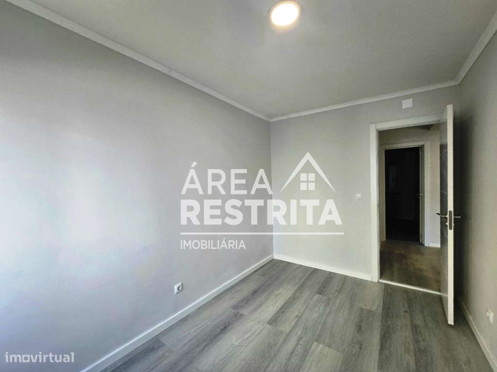 APARTAMENTO T2 TOTALMENTE REMODELADO EM BENFICA – LISBOA-5