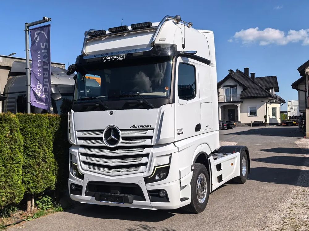 Mercedes-Benz Actros 2022