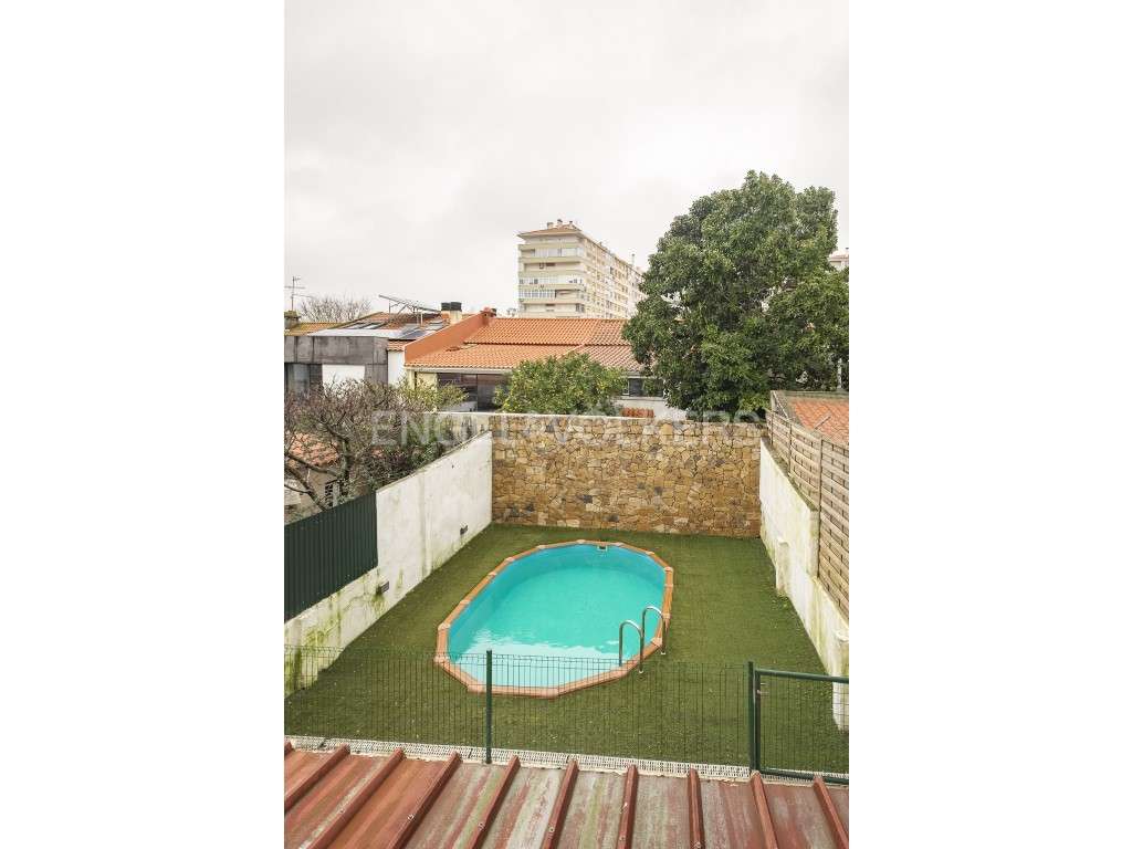 Moradia T3 com Piscina Bairro de Santa Cruz, Benfica - Grande imagem: 3/40